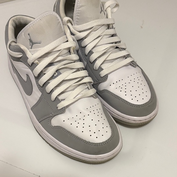 Jordan 1 low Woman White and Gray Sneakers - Picture 1 of 3